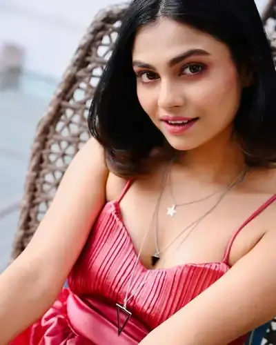 Escort Service Maudaha